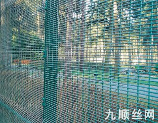 防攀爬網.jpg
