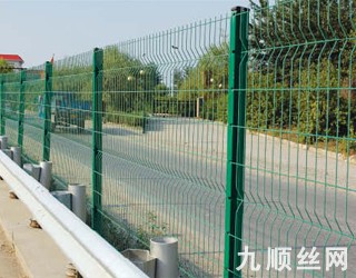桃形柱護欄網1.jpg