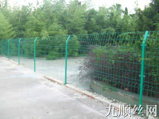 公路護欄網4.jpg
